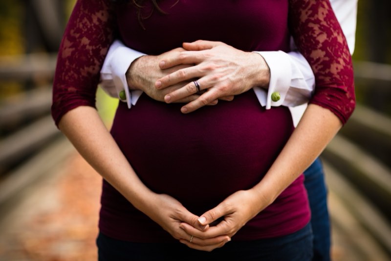 Family and maternity portrait by Moshe Zusman, PortraitDC — Washington DC