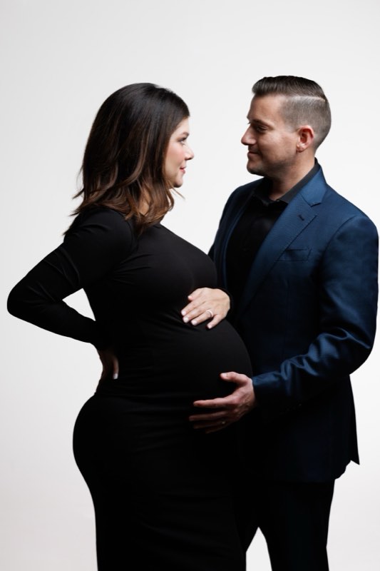 Family and maternity portrait by Moshe Zusman, PortraitDC — Washington DC