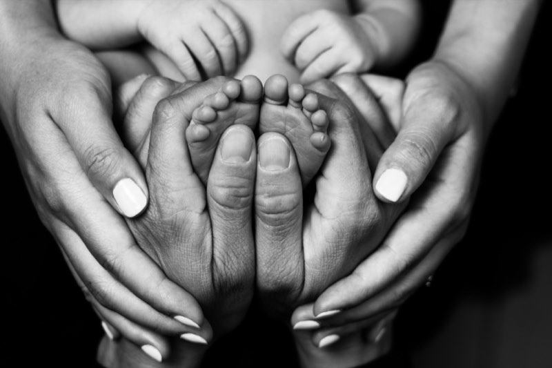 Family and maternity portrait by Moshe Zusman, PortraitDC — Washington DC