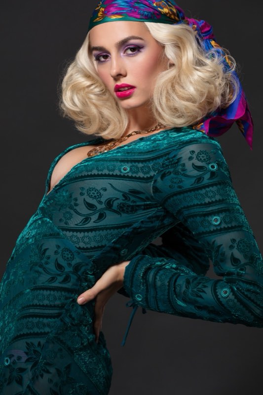 Modeling portfolio photograph by Moshe Zusman, PortraitDC — Washington DC