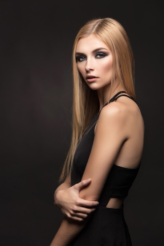 Modeling portfolio photograph by Moshe Zusman, PortraitDC — Washington DC