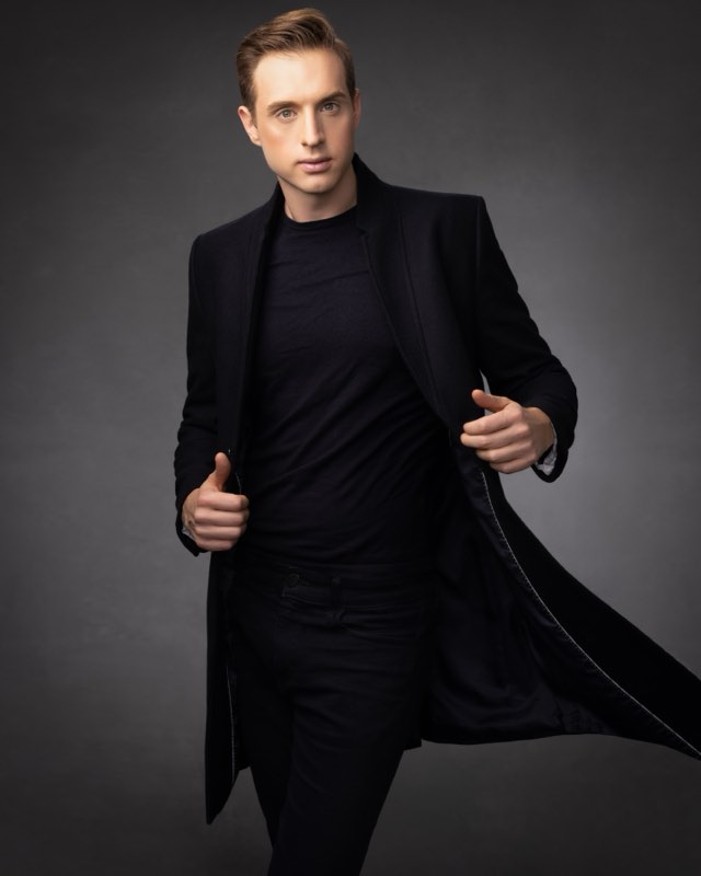 Modeling portfolio photograph by Moshe Zusman, PortraitDC — Washington DC